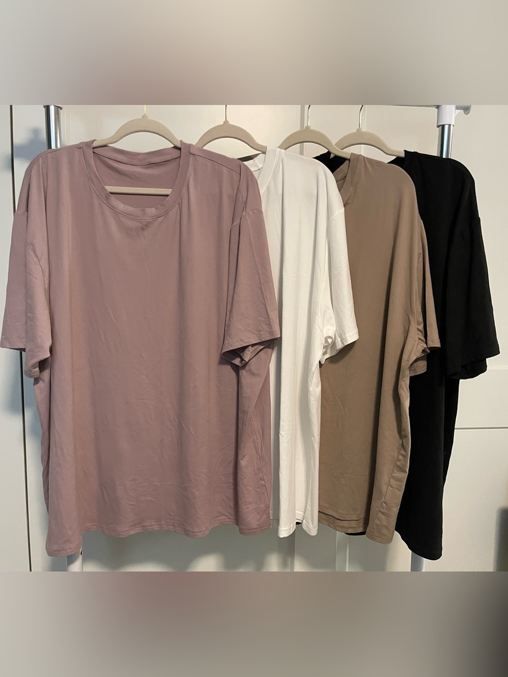 NWOT 4 Pack Women’s Oversized T-Shirts 3XL Black White Taupe Mauve